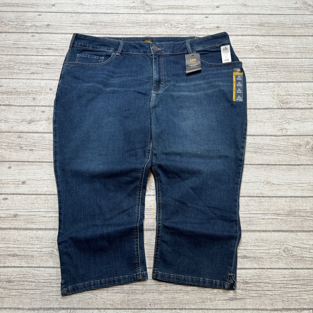 NEW Lee Plus Jeans Women's 24 Blue Denim Dark Wash Cropped Capri Legendary Style